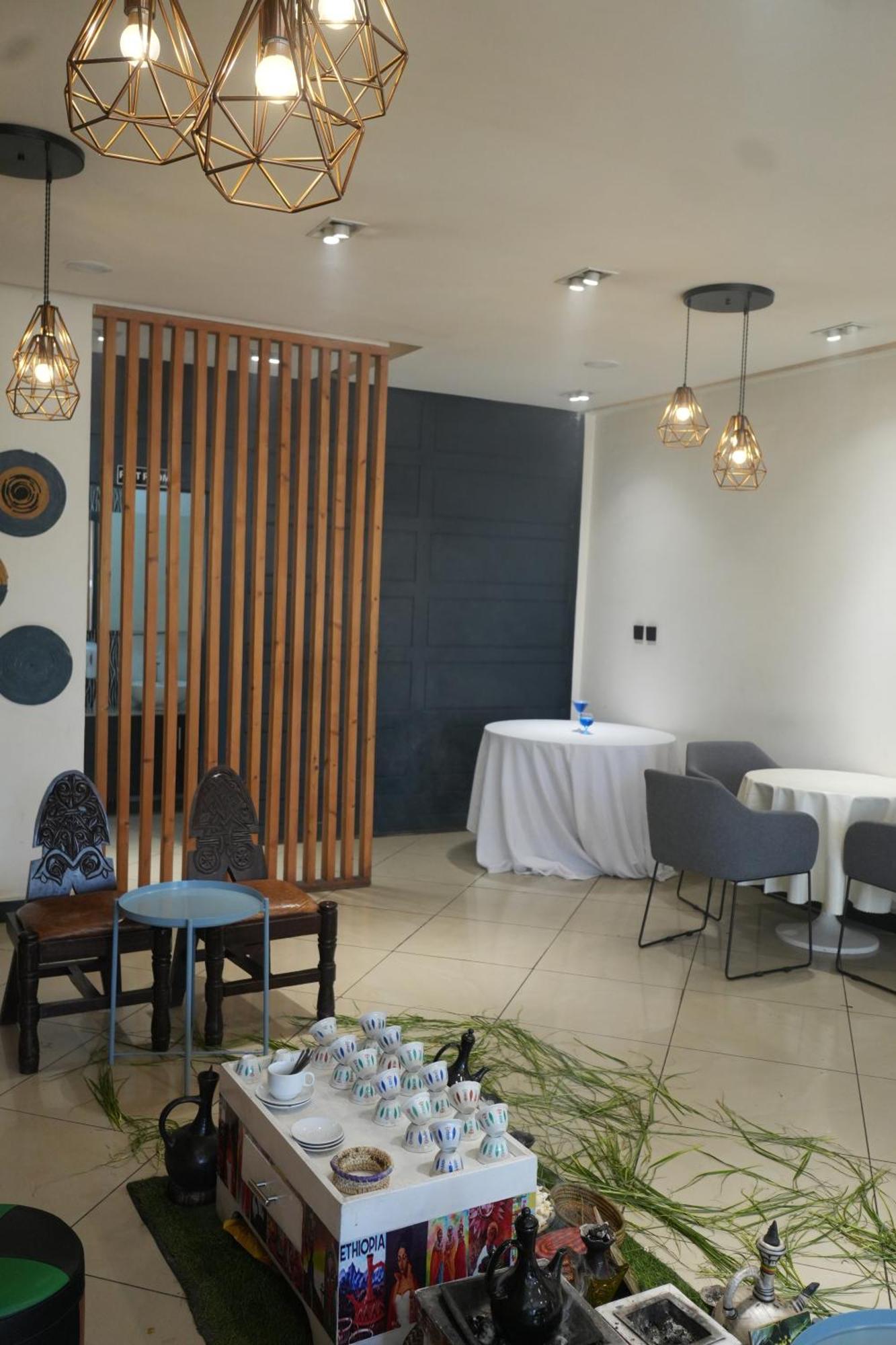 Mazeki Addis Boutique Hotel Luaran gambar