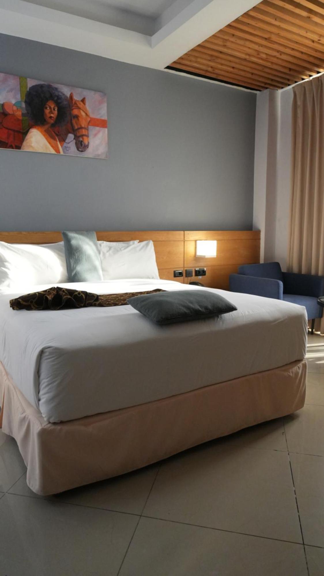 Mazeki Addis Boutique Hotel Luaran gambar